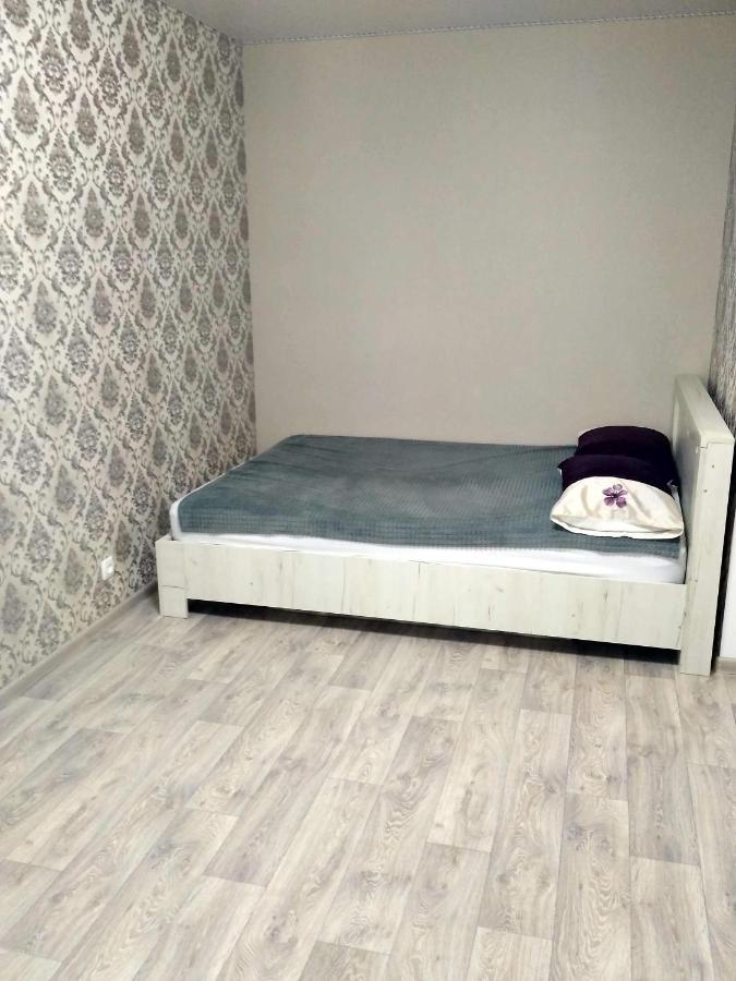 Подобово Квартира В Центрі Міста Konotop Esterno foto