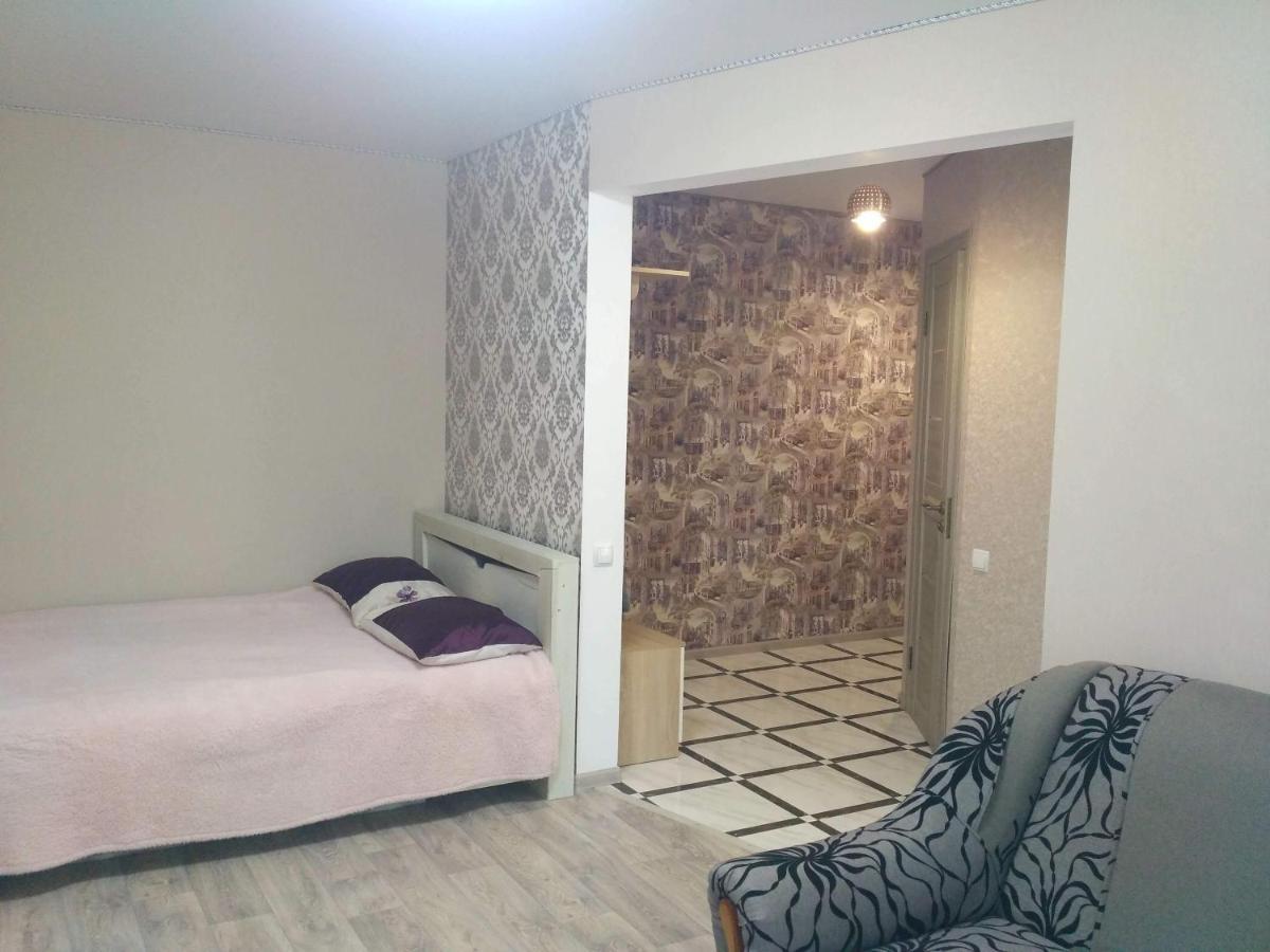 Подобово Квартира В Центрі Міста Konotop Esterno foto