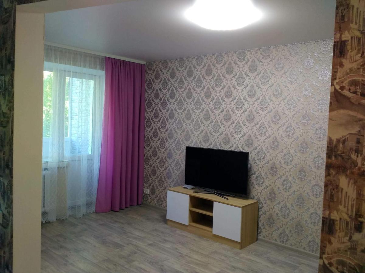 Подобово Квартира В Центрі Міста Konotop Esterno foto
